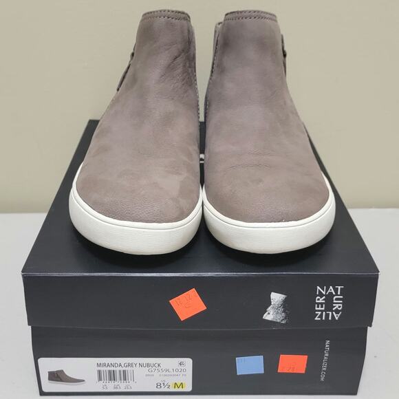 Naturalizer Women Miranda Ankle Booties Size US 8.5M Grey Nubuck Faux Leather - Picture 2 of 7